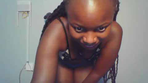 Snapshot of melanin_sassy96 chatting on December 4, 2024, 12:41 am bad lil shawry online show from December 4, 2024, 12:41 am