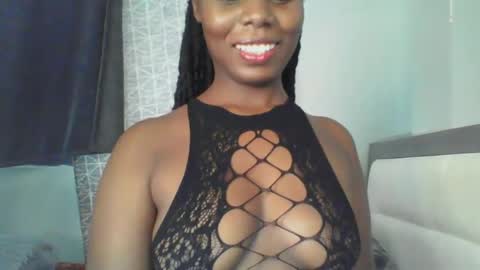 Snapshot of melanin_sassy96 chatting on December 7, 2024, 9:06 am bad lil shawry online show from December 7, 2024, 9:06 am