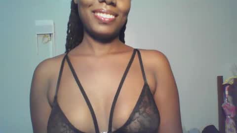 Snapshot of melanin_sassy96 chatting on December 11, 2024, 1:17 pm bad lil shawry online show from December 11, 2024, 1:17 pm