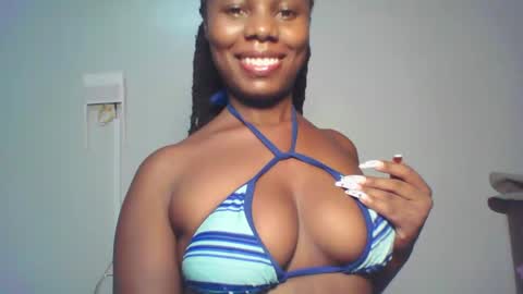 Snapshot of melanin_sassy96 chatting on December 17, 2024, 2:12 am bad lil shawry online show from December 17, 2024, 2:12 am