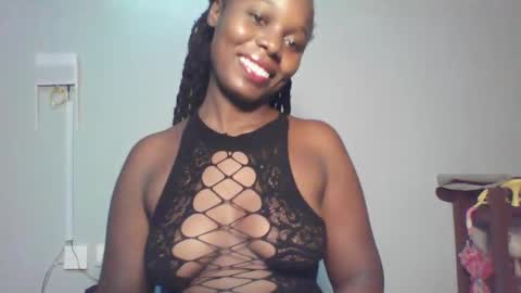 Snapshot of melanin_sassy96 chatting on December 17, 2024, 4:21 pm bad lil shawry online show from December 17, 2024, 4:21 pm