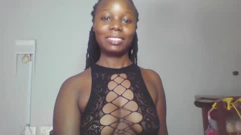 Snapshot of melanin_sassy96 chatting on December 18, 2024, 10:08 am bad lil shawry online show from December 18, 2024, 10:08 am