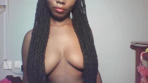 Snapshot of melanin_sassy96 chatting on December 19, 2024, 3:29 am bad lil shawry online show from December 19, 2024, 3:29 am