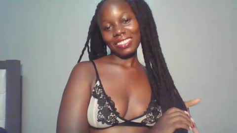 Snapshot of melanin_sassy96 chatting on January 15, 2025, 1:23 am bad lil shawry online show from January 15, 2025, 1:23 am
