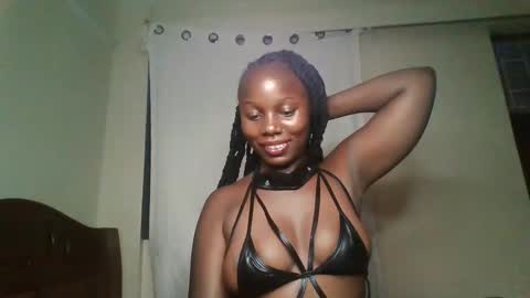 Snapshot of melanin_sassy96 chatting on February 19, 2025, 10:31 pm bad lil shawry online show from February 19, 2025, 10:31 pm