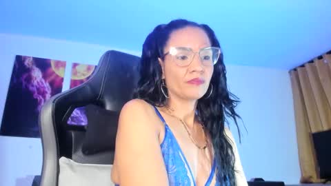 melannia_hills online show from January 21, 2025, 6:22 am