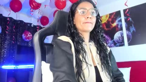 melannia_hills online show from February 18, 2025, 10:16 am