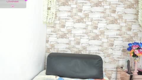 melannie roses online show from January 16, 2025, 1:16 am