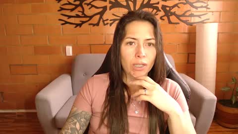 Snapshot of melanny_69 chatting on October 14, 2025, 12:17 pm Melanny online show from October 14, 2025, 12:17 pm