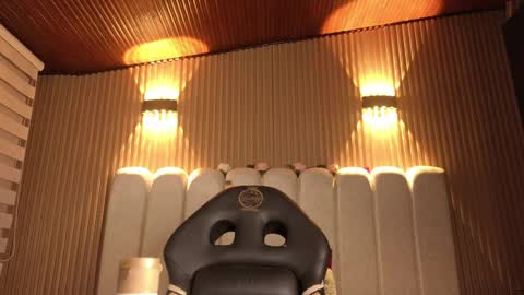 melanny_petite online show from April 13, 2026, 12:43 pm