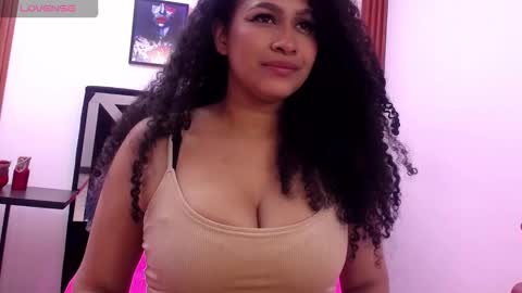 LAURA online show from October 1, 2025, 7:09 pm