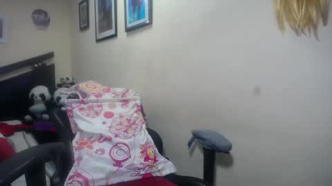 melany online show from February 19, 2025, 7:16 pm