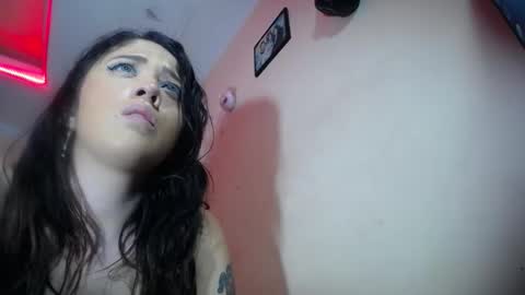 melany online show from March 9, 2025, 6:43 pm