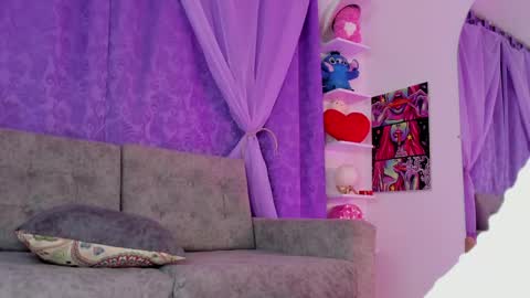 melany_jhonsonn online show from May 4, 2026, 3:24 am