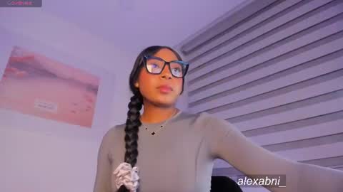 melanyriz online show from June 30, 2026, 7:09 am