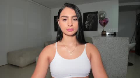 Melany online show from December 5, 2024, 10:45 pm