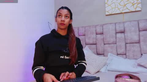 Snapshot of melanystone_ chatting on April 30, 2026, 12:11 pm Melany online show from April 30, 2026, 12:11 pm