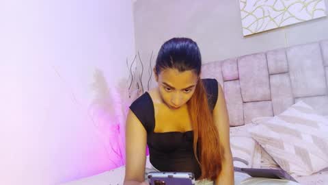 Snapshot of melanystone_ chatting on June 1, 2026, 12:18 pm Melany online show from June 1, 2026, 12:18 pm