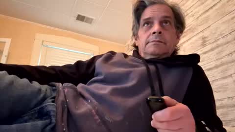 Tan lines online show from March 4, 2026, 11:00 pm