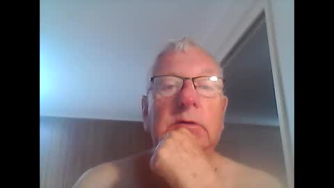 melbourne000 online show from February 13, 2025, 11:37 pm