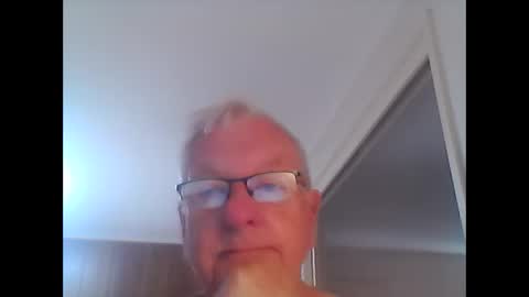 melbourne000 online show from February 25, 2025, 11:33 pm