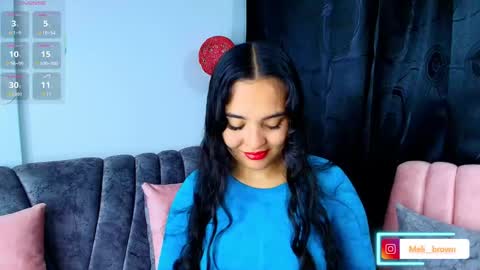    Independent model online show from September 18, 2025, 3:52 am