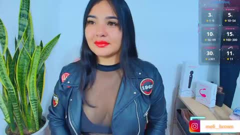    Independent model online show from April 17, 2026, 4:15 am