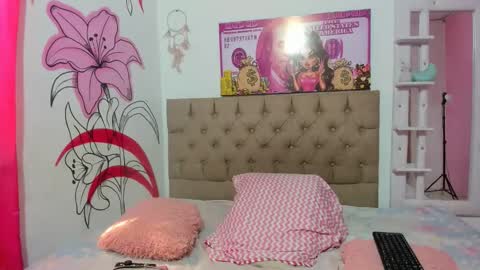 meli_lewis online show from November 20, 2025, 3:45 pm