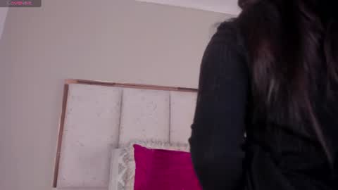 Snapshot of meli_mell chatting on July 18, 2026, 12:42 pm Meli online show from July 18, 2026, 12:42 pm