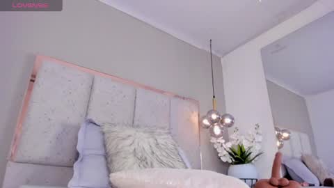Snapshot of meli_mell chatting on August 8, 2026, 12:51 pm Meli online show from August 8, 2026, 12:51 pm