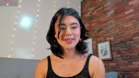 melifresita online show from December 11, 2024, 7:36 pm