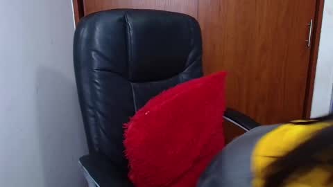 Snapshot of melika_sweet chatting on September 21, 2025, 4:19 pm eli online show from September 21, 2025, 4:19 pm