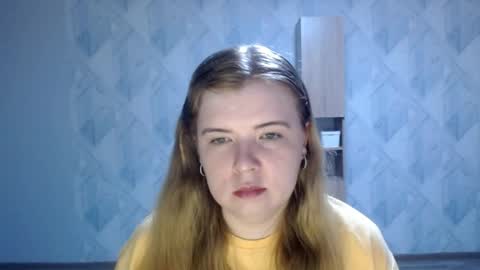 Melina online show from May 5, 2026, 6:49 pm