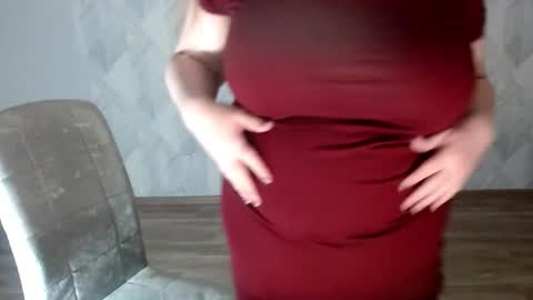 Snapshot of melina_beauty chatting on May 13, 2026, 9:44 pm Melina online show from May 13, 2026, 9:44 pm