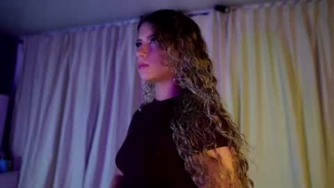 MelinaSmith  online show from June 21, 2026, 10:01 pm