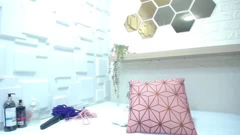 Melissa online show from December 10, 2024, 11:32 am