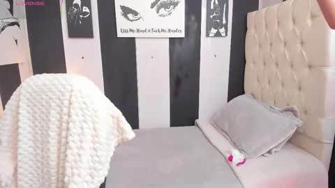 Snapshot of melisa_ss5 chatting on October 17, 2025, 1:57 pm melisa_ss5 online show from October 17, 2025, 1:57 pm