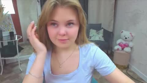 Sophia online show from December 4, 2025, 11:08 am