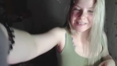Melissa  Ray online show from December 4, 2024, 6:50 pm
