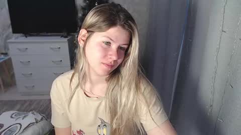 Melissa  Ray online show from January 15, 2025, 3:11 am