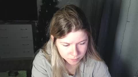 Melissa  Ray online show from January 15, 2025, 7:34 pm