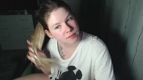 Melissa  Ray online show from January 26, 2025, 6:37 pm