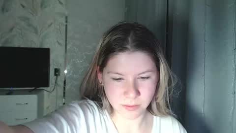 Melissa  Ray online show from January 30, 2025, 5:39 pm