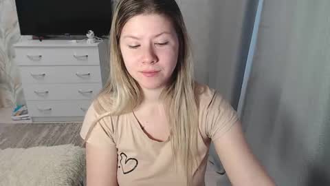 Melissa  Ray online show from February 19, 2025, 2:33 am