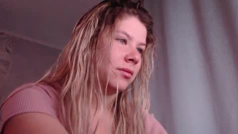 Snapshot of melissa__ray chatting on September 14, 2025, 1:49 am Melissa  Ray online show from September 14, 2025, 1:49 am