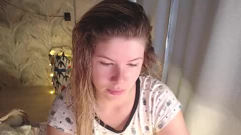 Snapshot of melissa__ray chatting on September 24, 2025, 2:37 am Melissa  Ray online show from September 24, 2025, 2:37 am