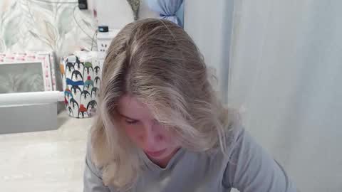 Snapshot of melissa__ray chatting on October 3, 2025, 3:03 am Melissa  Ray online show from October 3, 2025, 3:03 am