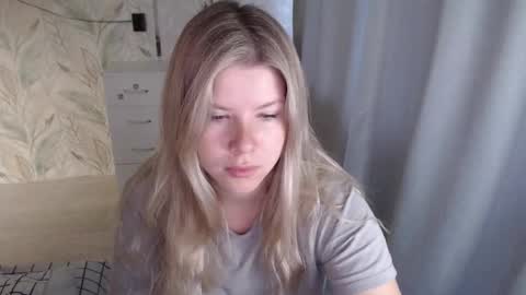 Snapshot of melissa__ray chatting on October 6, 2025, 2:42 am Melissa  Ray online show from October 6, 2025, 2:42 am