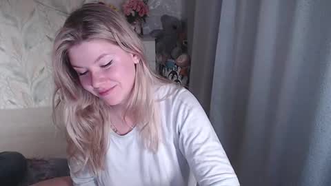 Snapshot of melissa__ray chatting on October 25, 2025, 7:52 pm Melissa  Ray online show from October 25, 2025, 7:52 pm