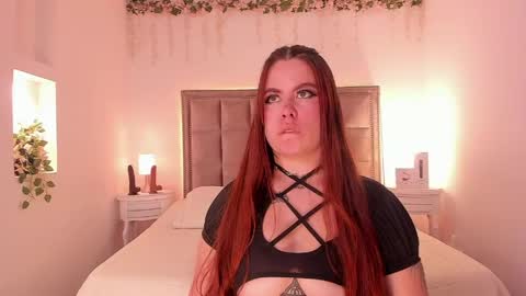 melissa_es online show from May 5, 2026, 5:21 pm